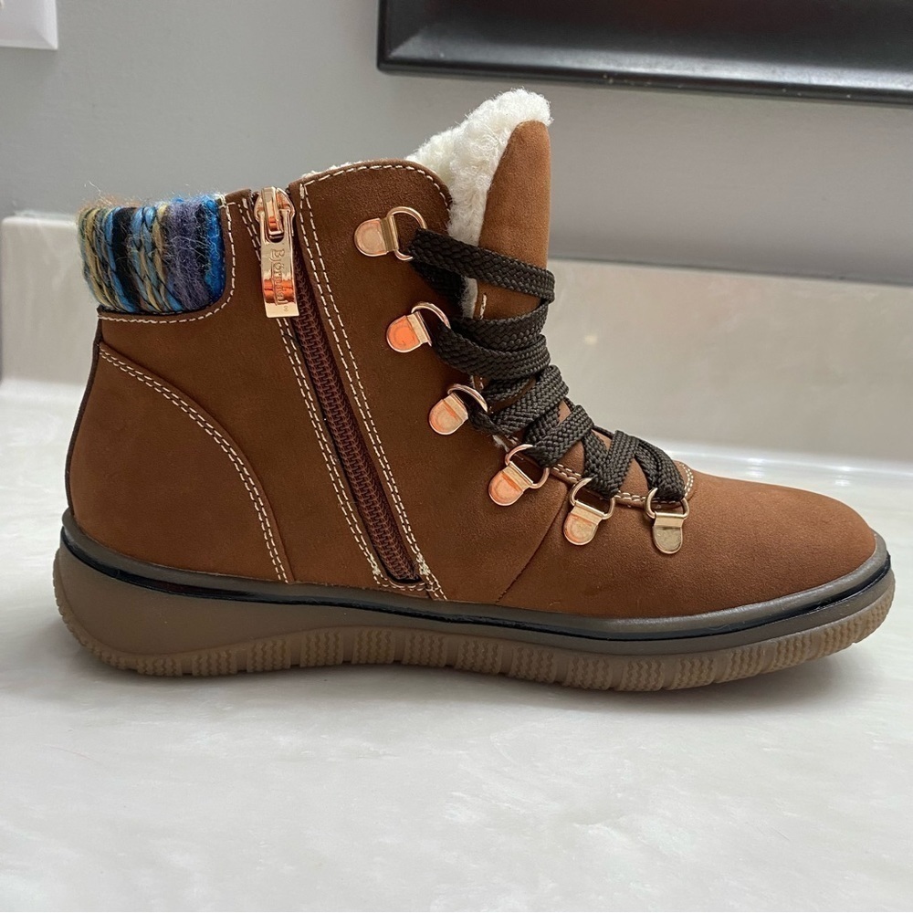 Brown Sherpa-Lined Hiker Boots | Björndal Everly 6.5 - Picture 5 of 15